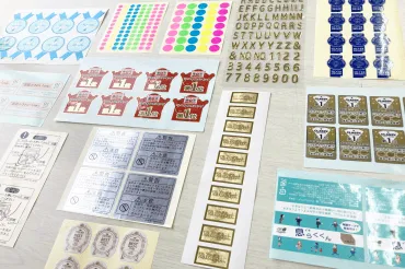 シール貼りに関連するシール印刷